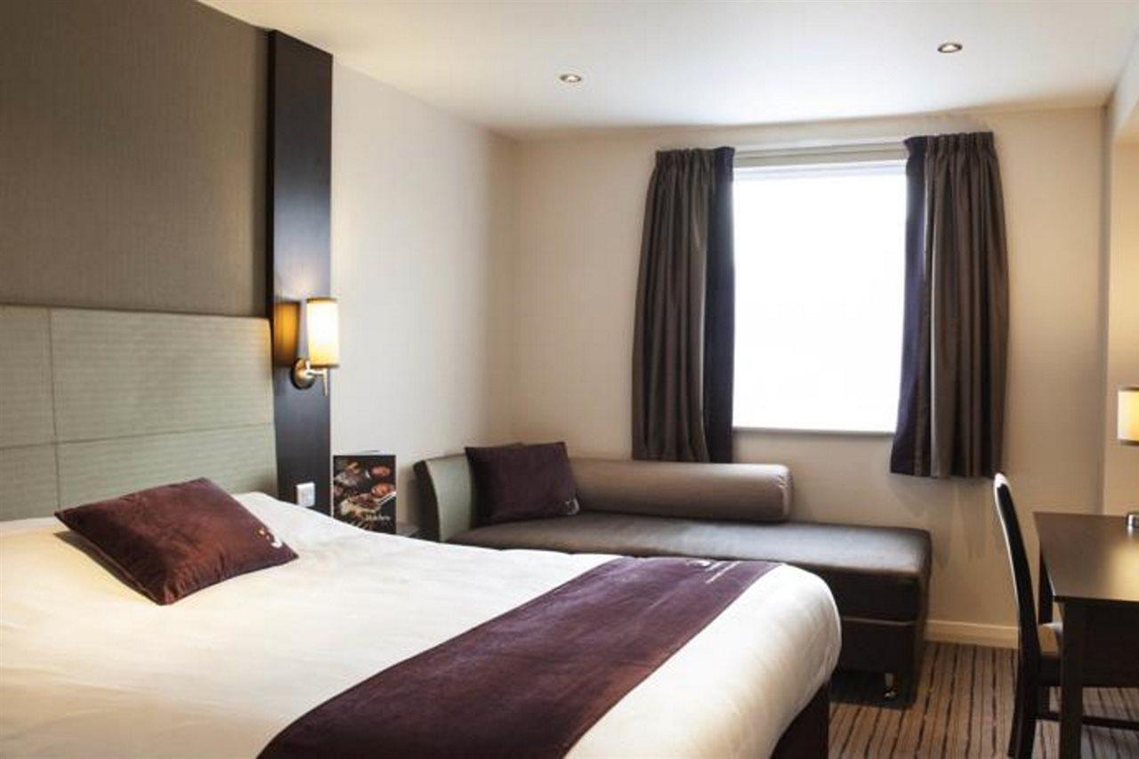 Premier Inn Edinburgh A1 - Newcraighall Extérieur photo